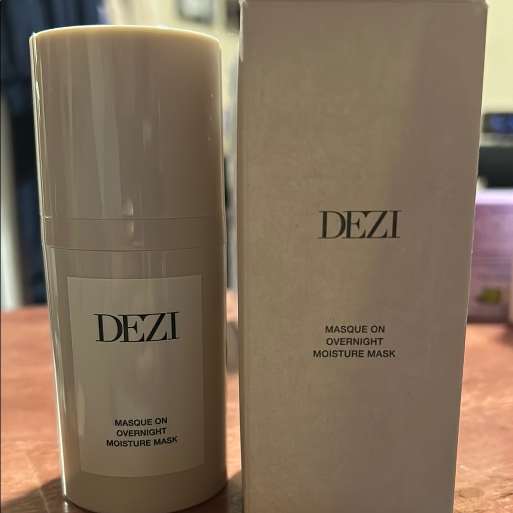 Dezi Overnight Moisture Mask